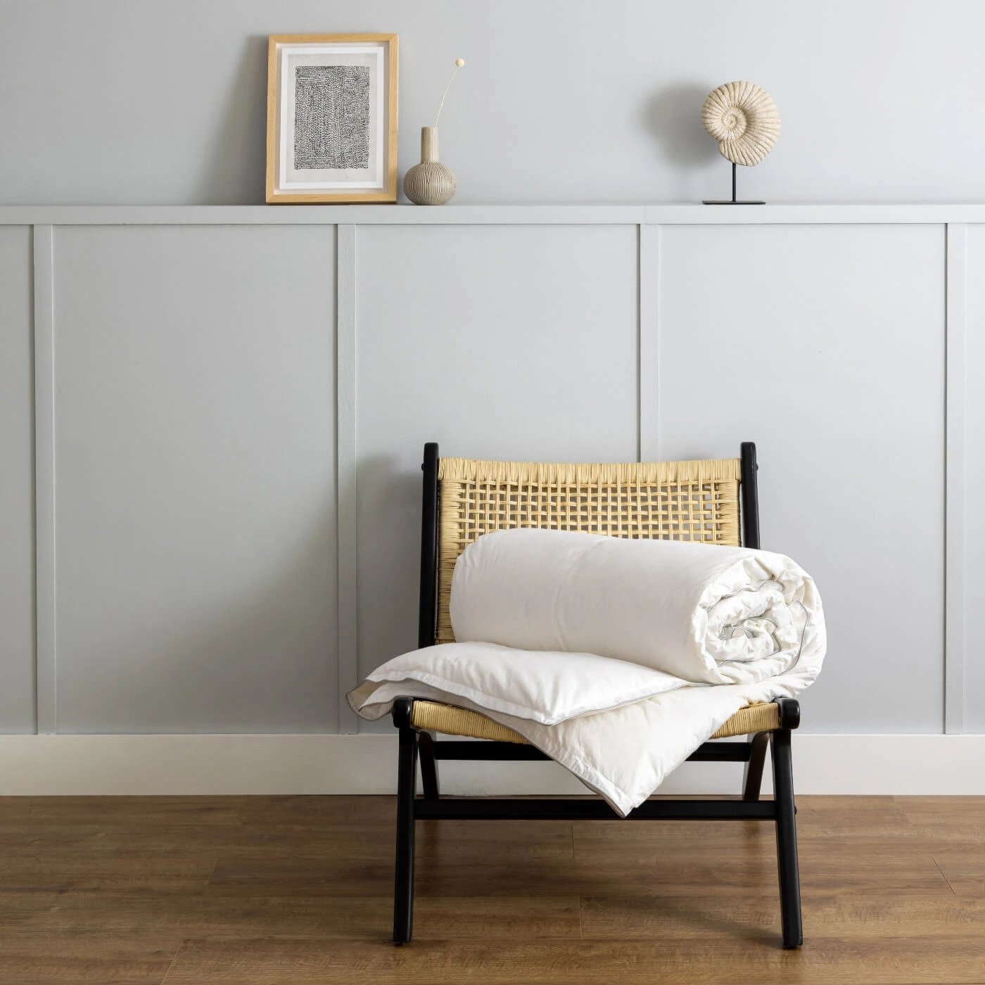 All Seasons 80% Goose Down Superking Duvet - 13.5 Tog (4.5 + 9.0 Tog) 9 All Seasons 80% Goose Down Superking Duvet - 13.5 Tog (4.5 + 9.0 Tog) - Image 9