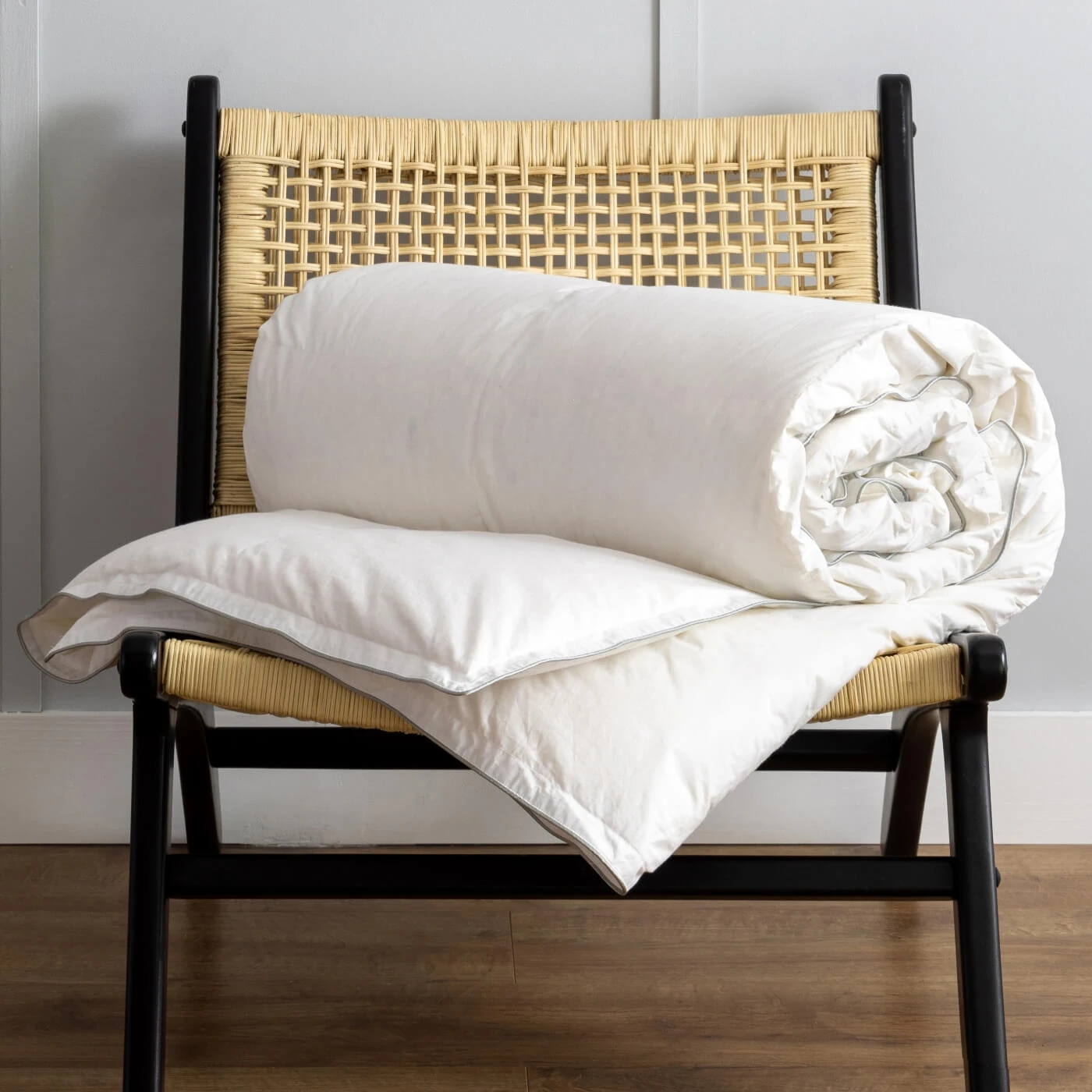 All Seasons 80% Goose Down Superking Duvet - 13.5 Tog (4.5 + 9.0 Tog) 5 All Seasons 80% Goose Down Superking Duvet - 13.5 Tog (4.5 + 9.0 Tog) - Image 5