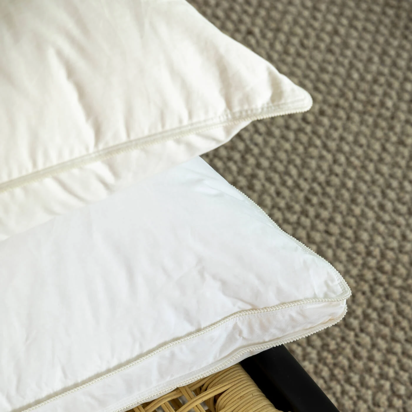 100% Canadian Down Superking Pillow - Soft/Medium 3 100% Canadian Down Superking Pillow - Soft/Medium - Image 3