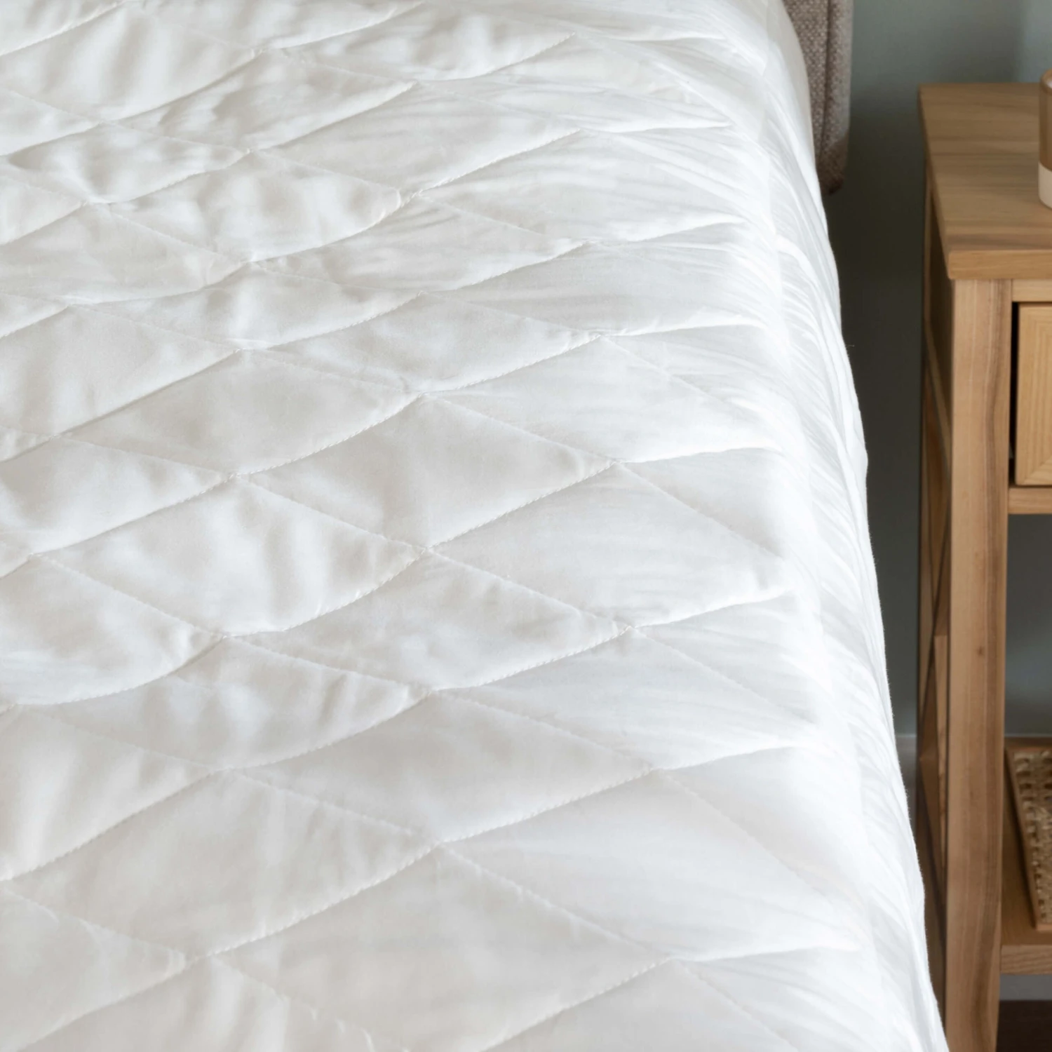 Waterproof Double Mattress Pad 2 Waterproof Double Mattress Pad - Image 2