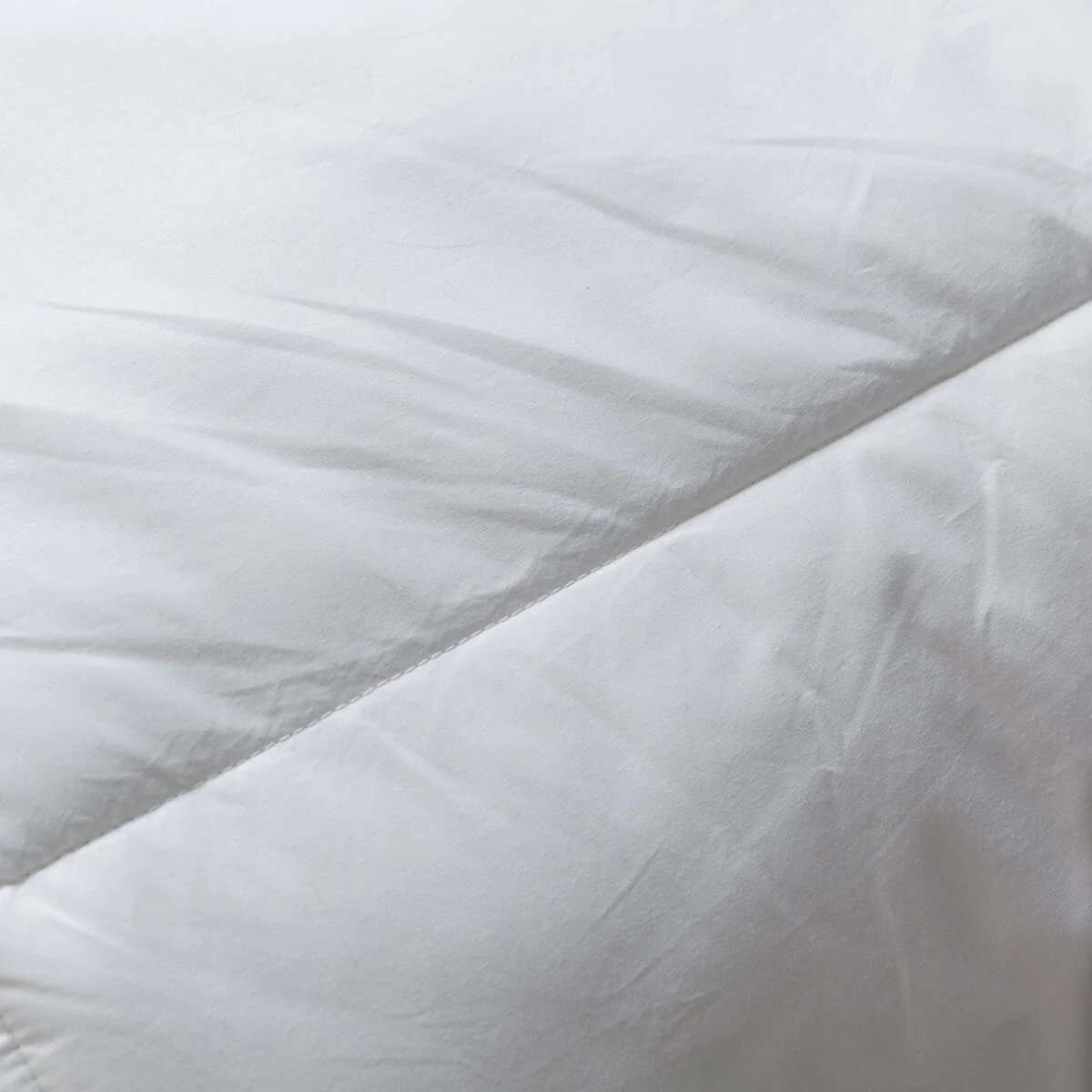 All Seasons Soft As Down Pre-Packed Microfibre Superking Duvet - 13.5 Tog (4.5 + 9.0 Tog) 5 All Seasons Soft As Down Pre-Packed Microfibre Superking Duvet - 13.5 Tog (4.5 + 9.0 Tog) - Image 5