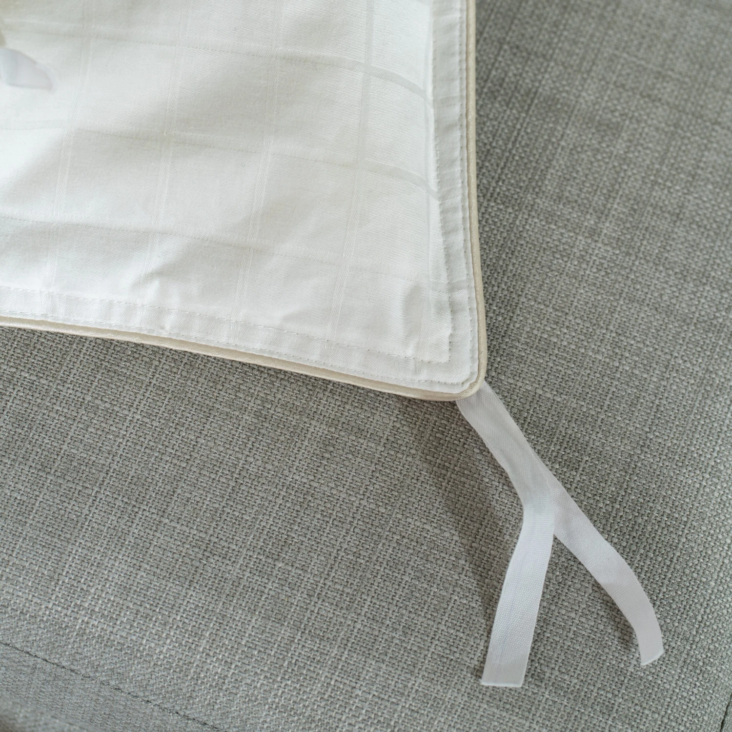 9 Tog Soft As Down With Silk Single Duvet 5 9 Tog Soft As Down With Silk Single Duvet - Image 5