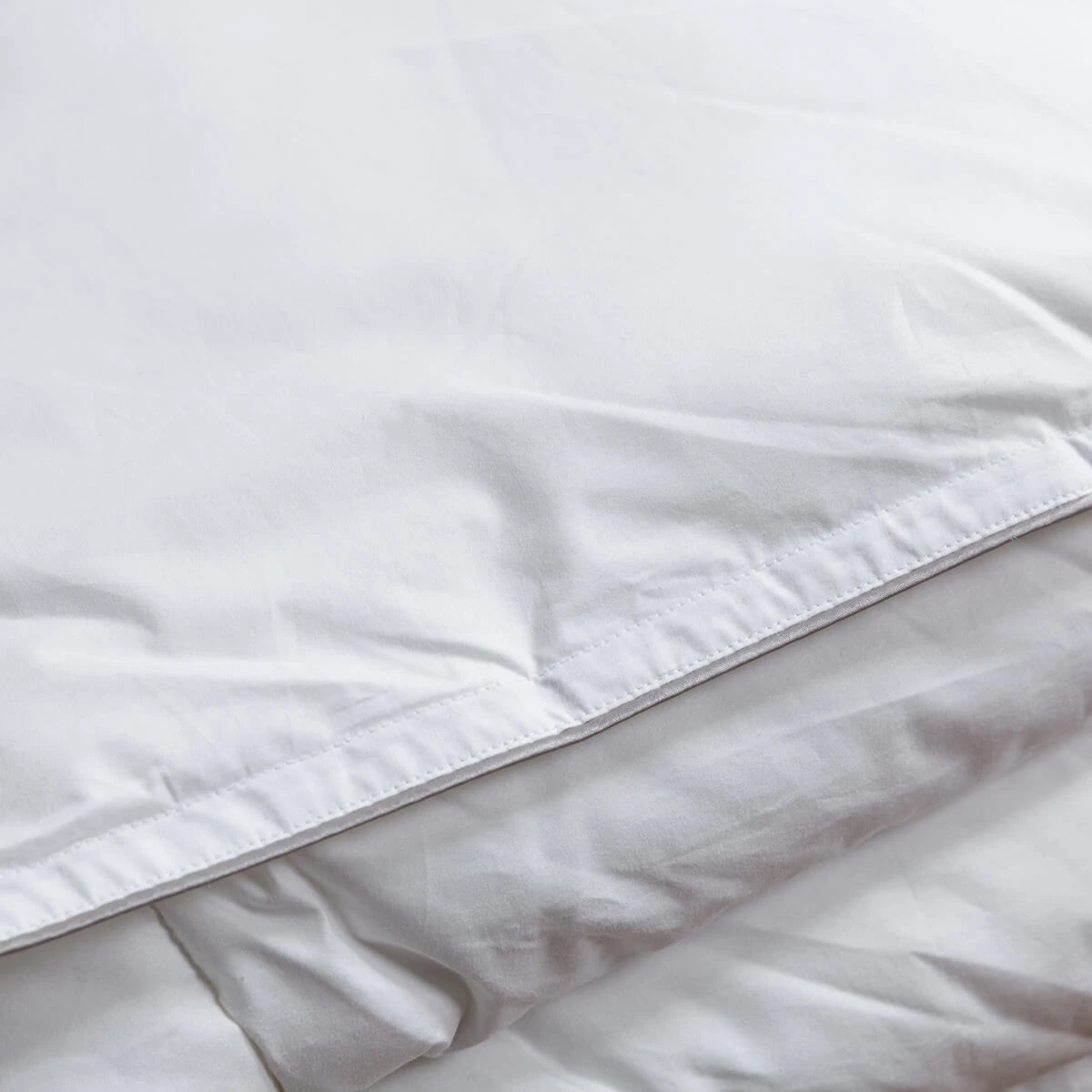 All Seasons Soft As Down Pre-Packed Microfibre Superking Duvet - 13.5 Tog (4.5 + 9.0 Tog) 6 All Seasons Soft As Down Pre-Packed Microfibre Superking Duvet - 13.5 Tog (4.5 + 9.0 Tog) - Image 6