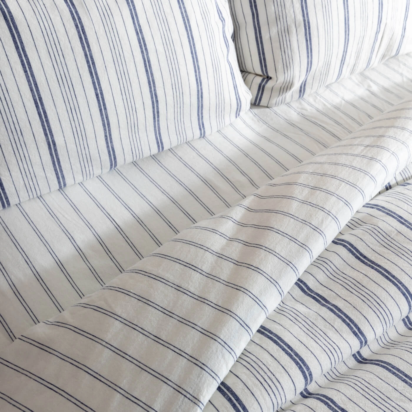Navy/White Fine Stripe Linen & Cotton Blend Double 30cm Fitted Sheet 11 Navy/White Fine Stripe Linen & Cotton Blend Double 30cm Fitted Sheet - Image 11