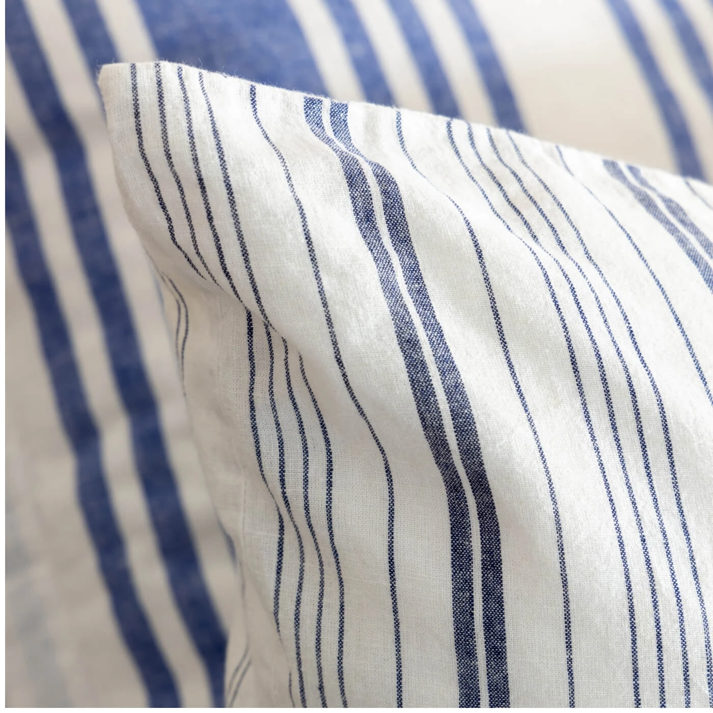 Navy/White Fine Stripe Linen & Cotton Blend Superking Duvet Cover 9 Navy/White Fine Stripe Linen & Cotton Blend Superking Duvet Cover - Image 9