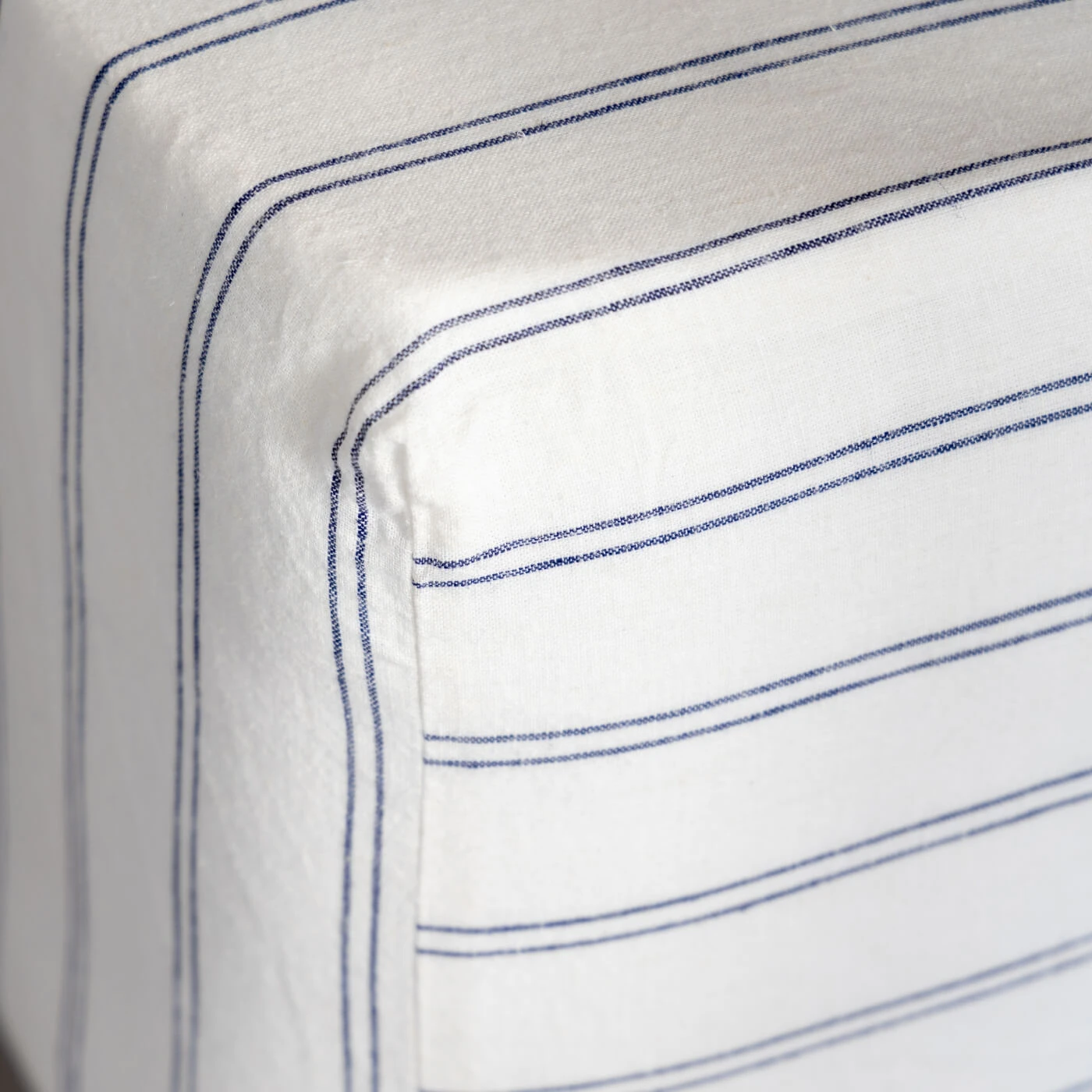 Navy/White Fine Stripe Linen & Cotton Blend King Size Duvet Cover 10 Navy/White Fine Stripe Linen & Cotton Blend King Size Duvet Cover - Image 10