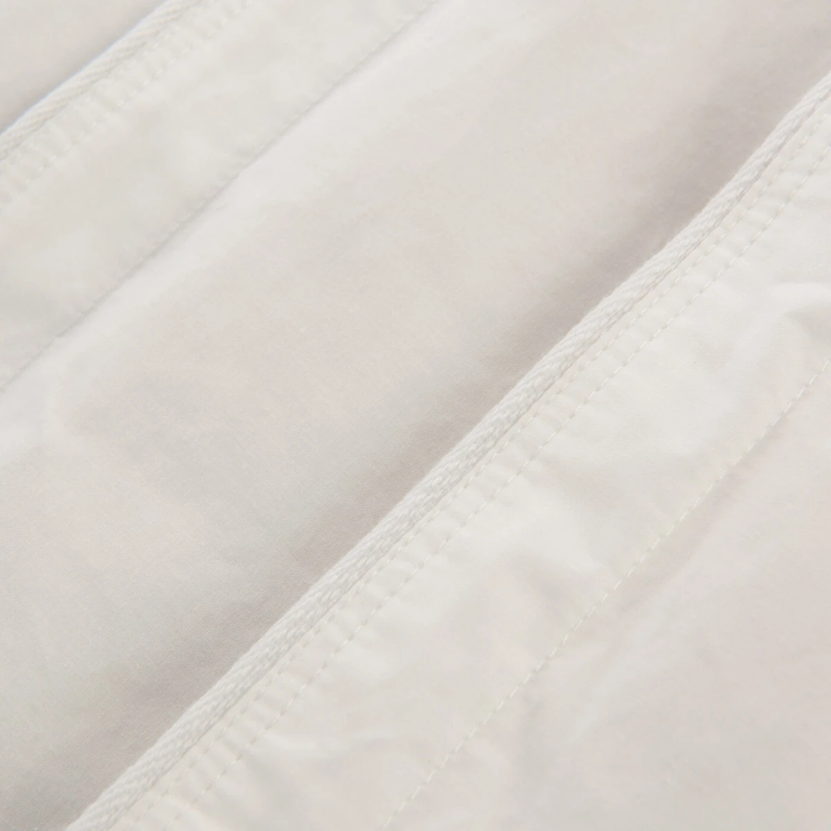 All Seasons 80% Recycled Down King Size Duvet - 13.5 Tog (4.5 + 9.0 Tog) 5 All Seasons 80% Recycled Down King Size Duvet - 13.5 Tog (4.5 + 9.0 Tog) - Image 5