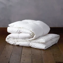 4.5 Tog 100% Canadian Goose Down Superking Duvet